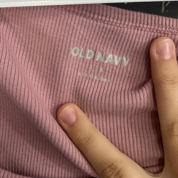 Two square neck Old Navy tees, size large - Picture 4 of 4